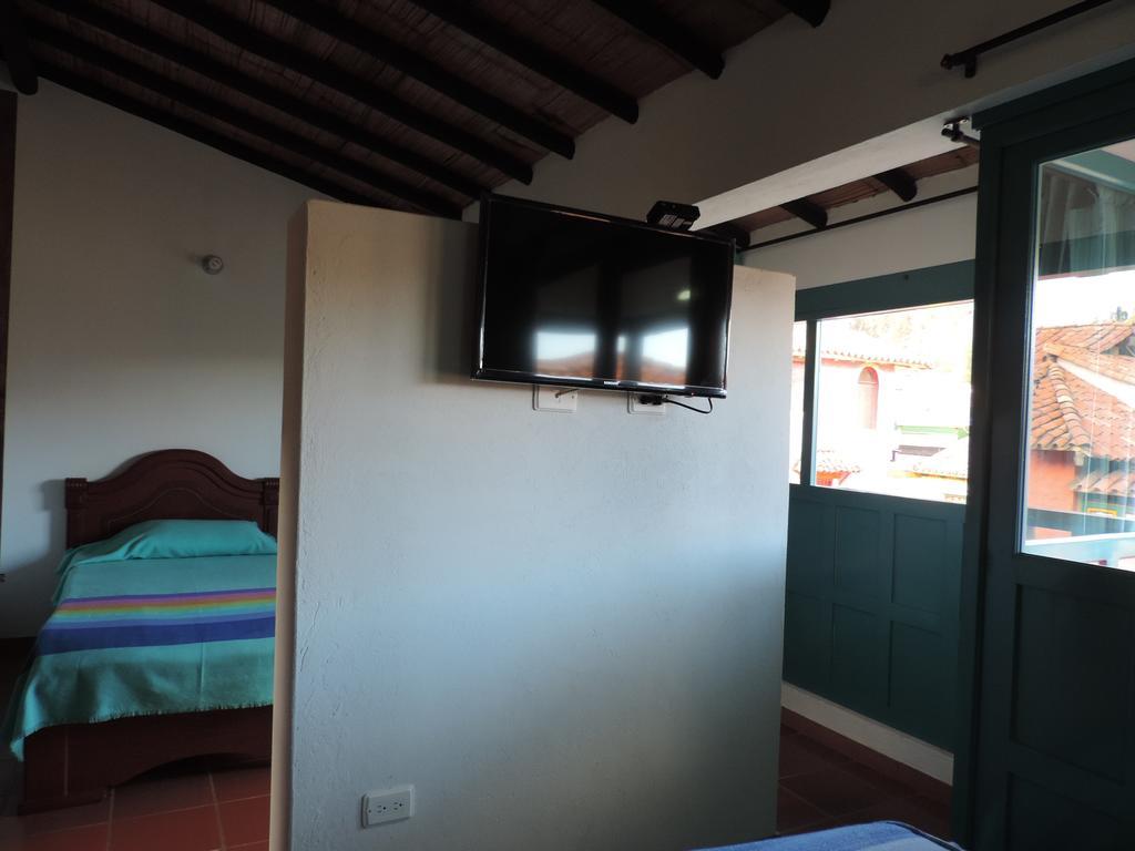 Hotel Los Geranios Duitama Habitación foto
