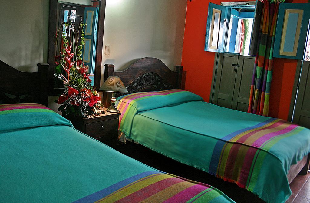 Hotel Los Geranios Duitama Habitación foto